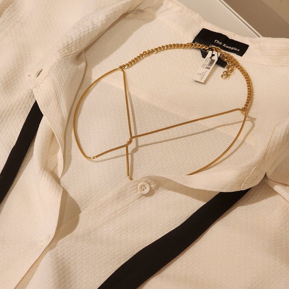 Brand New!! Marc Jacobs: Gold-toned|V shaped| Necklace